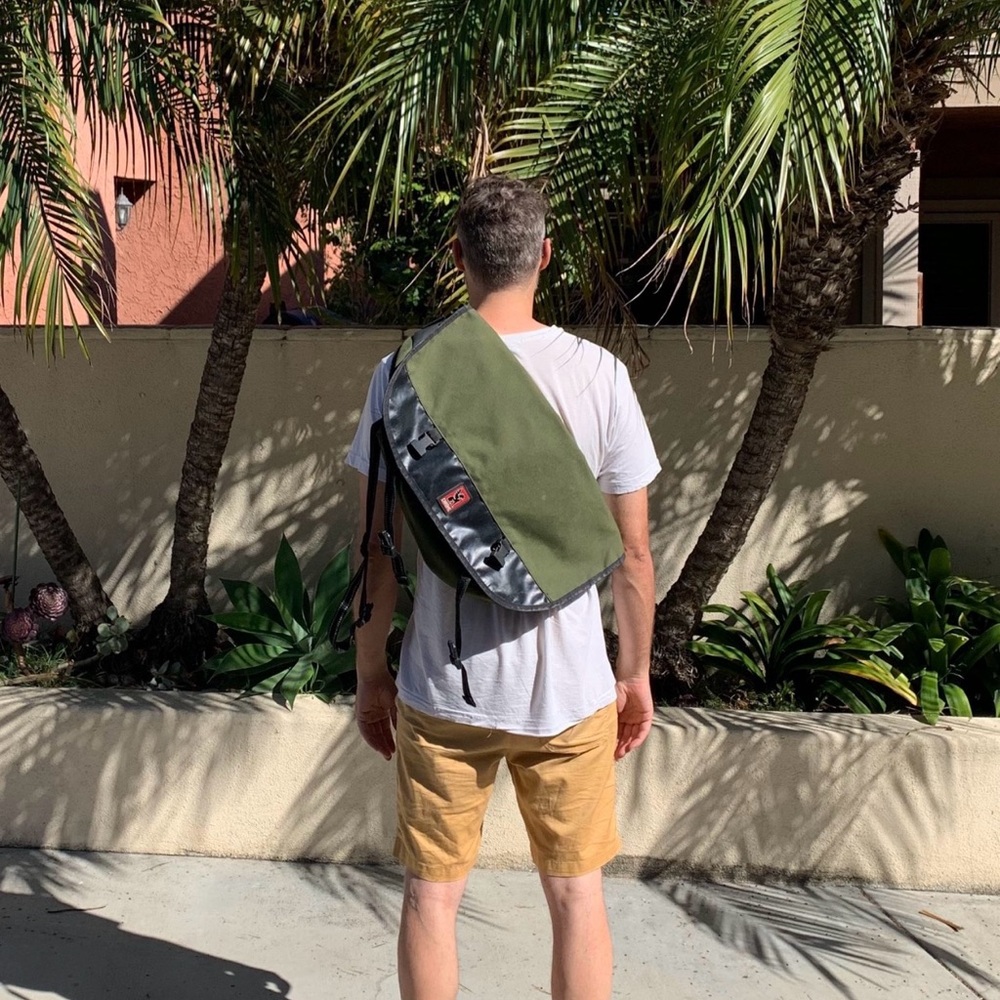 CHROME INDUSTRIES Olive Green Messenger Bag